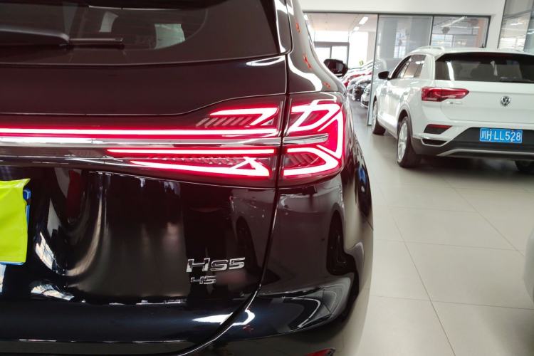 Used Hongqi HS5 2025 2.0T Two-Wheel Drive Flagship Pro Edition
