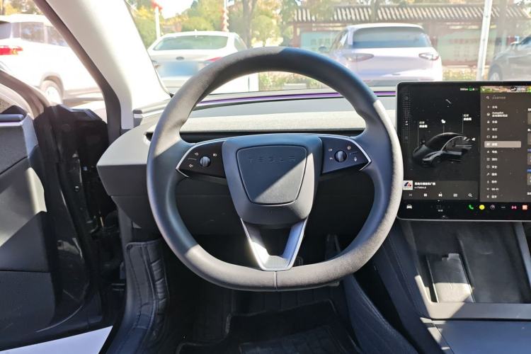 Used Tesla Model 3 2023 Rear-Wheel-Drive Version
