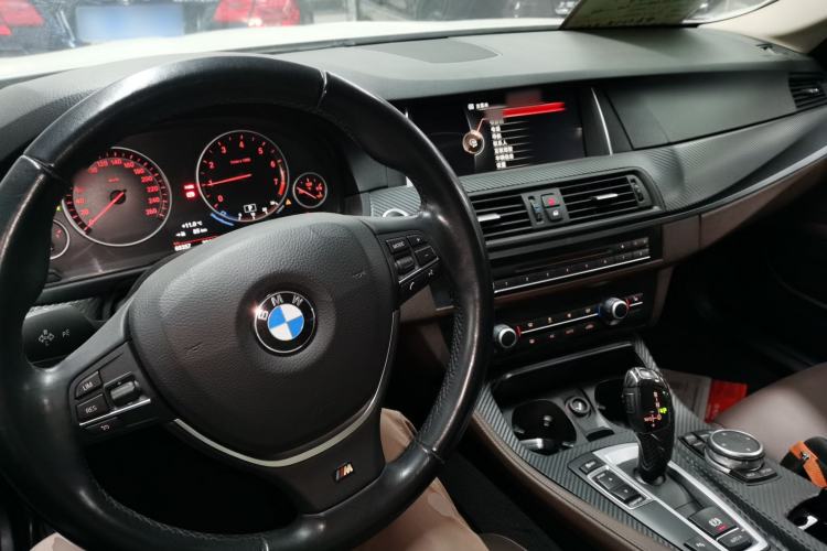 Used BMW 5 Series 2014 525Li Luxury Design Package
