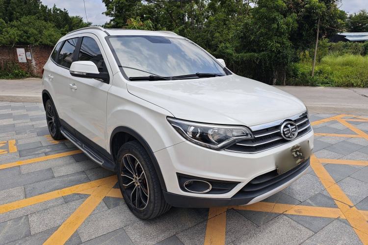 Used FAW Senya R7 2017 1.6L Manual Luxury Model
