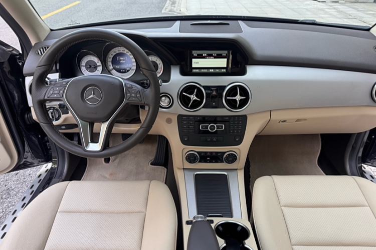 Used Mercedes-Benz GLK-Class 2013 Facelift GLK 300 4MATIC Fashion Edition
