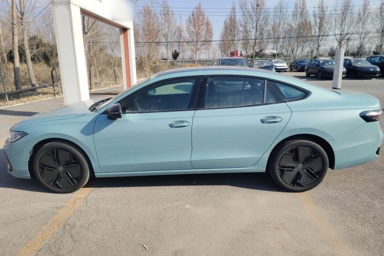 Used Volkswagen Passat 2025 Pro 380TSI Starry Dragon Luxury Edition
