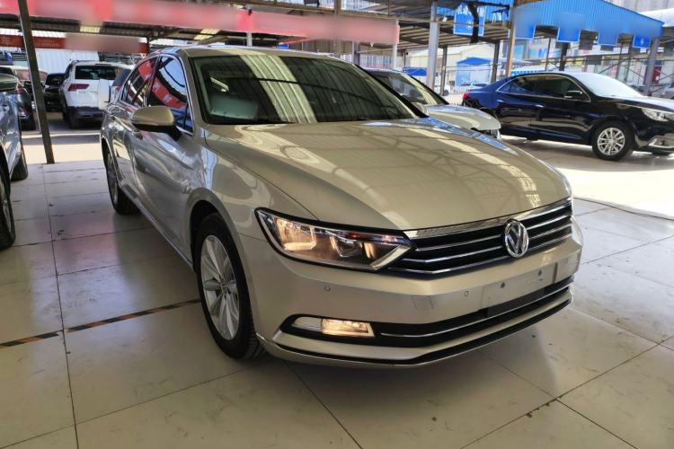 Used Volkswagen Magotan 2018 330TSI DSG Advanced Model
