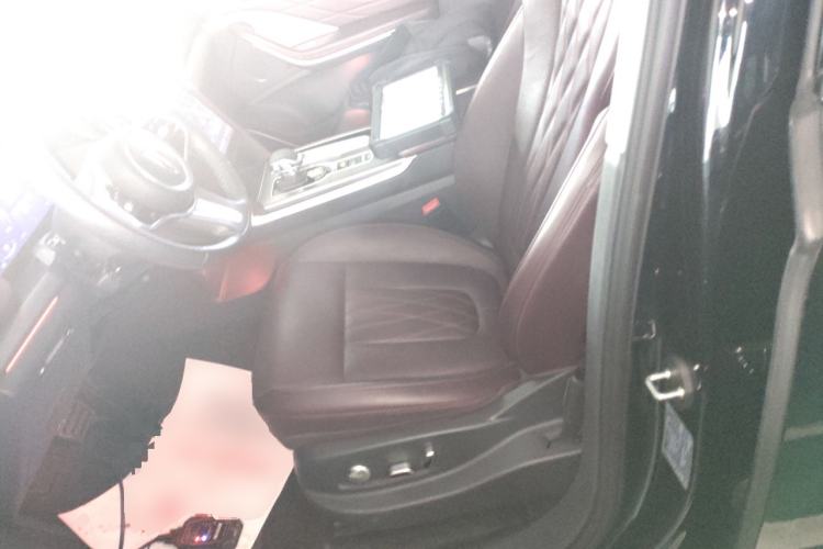 Used Hongqi HS7 PHEV 2024 2.0T PHEV Four-Wheel Drive Flagship Edition 6 Seats
