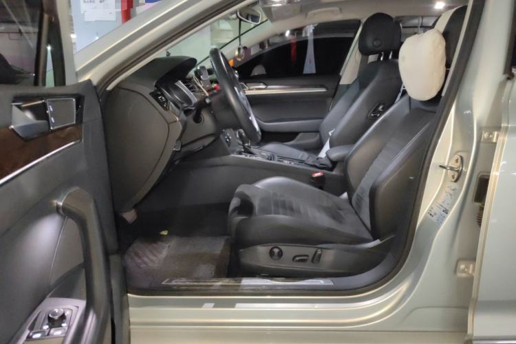 Used Volkswagen Magotan 2018 330TSI DSG Luxury Model
