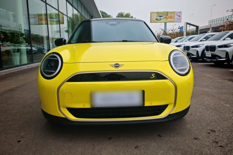 Used  Electric MINI COOPER 2024 452km COOPER SE Artist