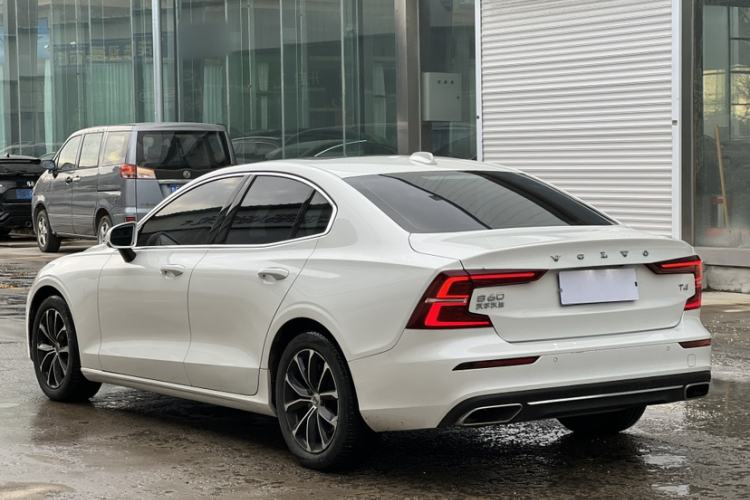 Used Volvo S60 2021 T4 Zhiyi Luxury Edition