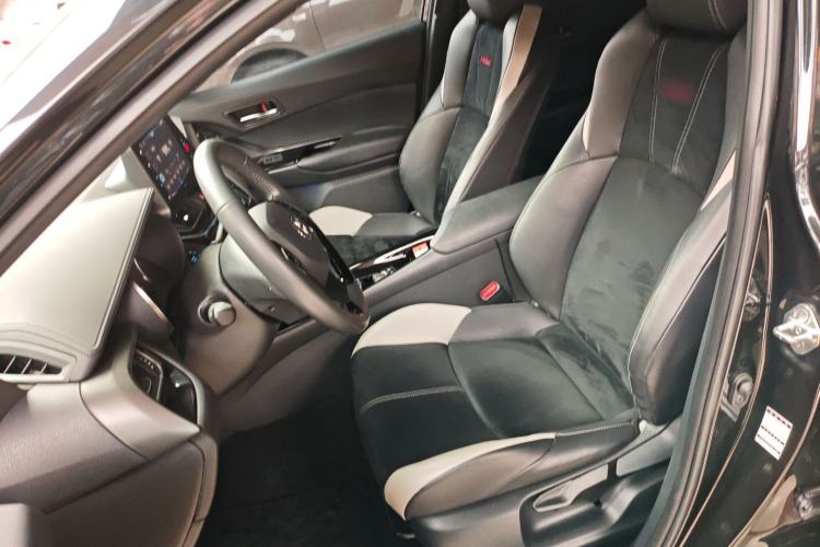 Used Toyota IZOA 2021 2.0L Yichi SPORT