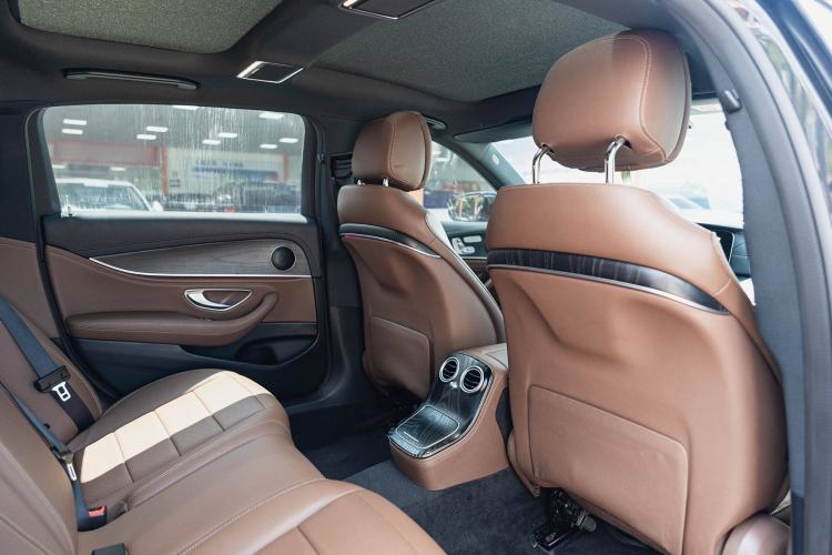 Used Mercedes-Benz E-Class 2021 Restyled E 300 L Sporty and Stylish Edition
