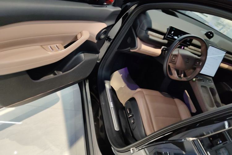 Used Nio ES6 2024 75 kWh
