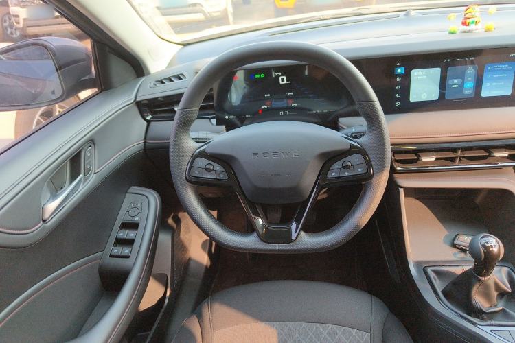 Used Roewe i5 2023 1.5L Manual Comfort Edition
