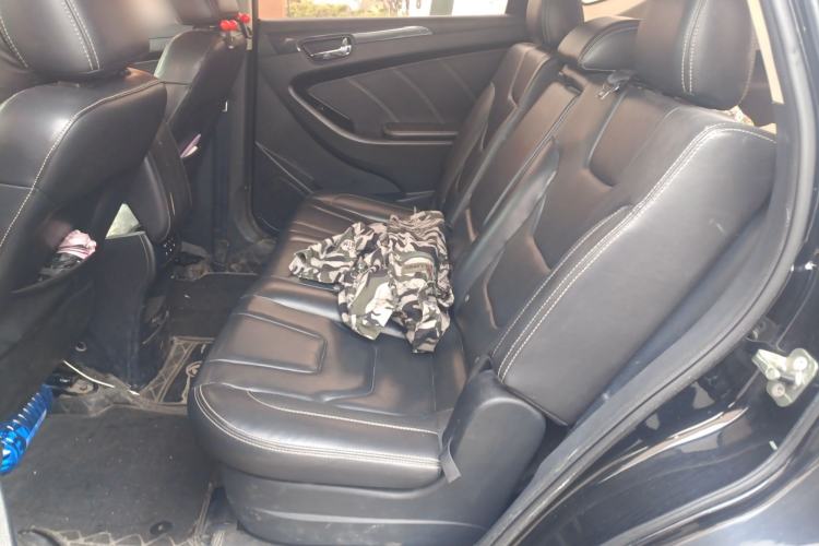 Used Dongfeng Fengon 580 2016 1.5T Manual Luxury Version
