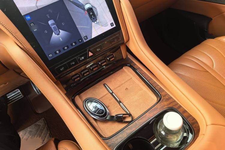 Used  U8 2023 Luxury Edition