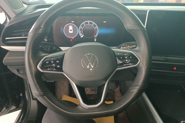 Used Volkswagen Passat 2025 Pro 380TSI Dragon Glory Edition