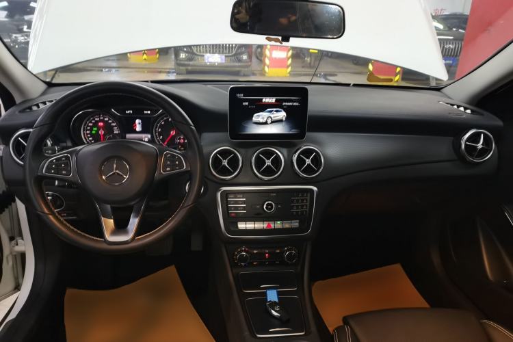 Used Mercedes-Benz GLA 2018 GLA 200 Fashion Model
