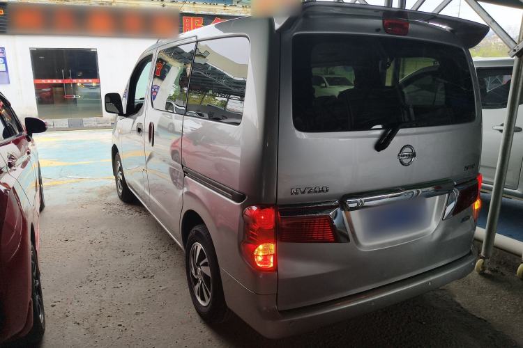Used Nissan NV200 2016 Revised Version 1.6L CVT Luxury Edition
