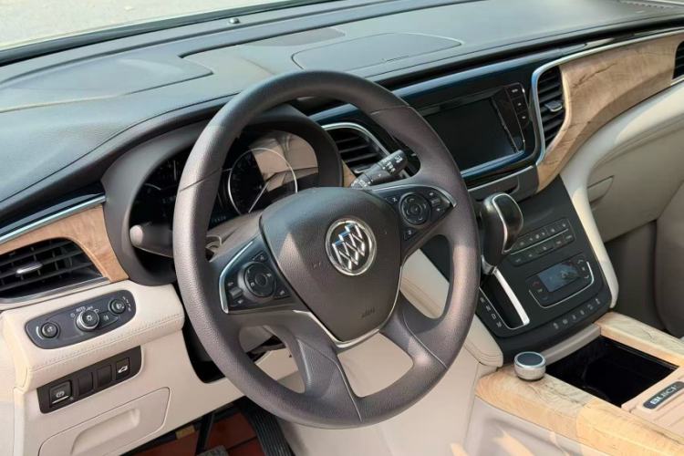 Used Buick GL8 2017 ES 28T Comfort Model China V Standard
