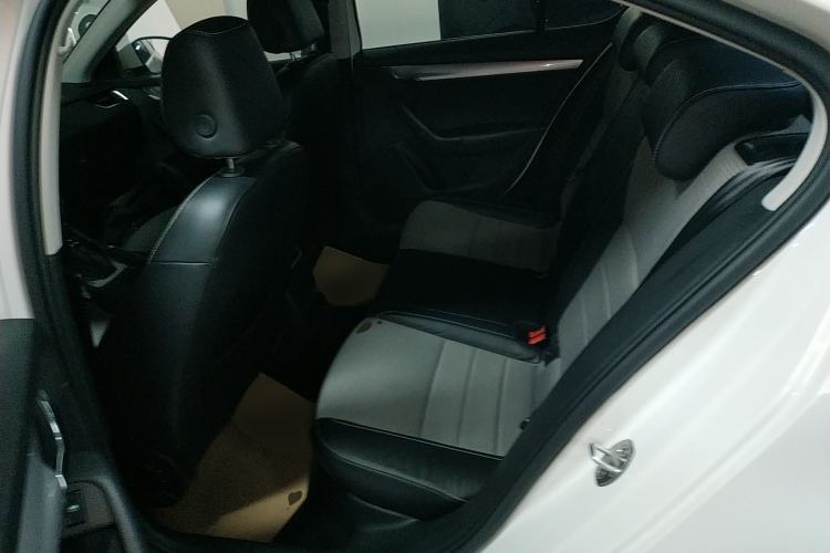 Used Skoda Octavia 2017 1.6L Automatic Chuanxing Edition
