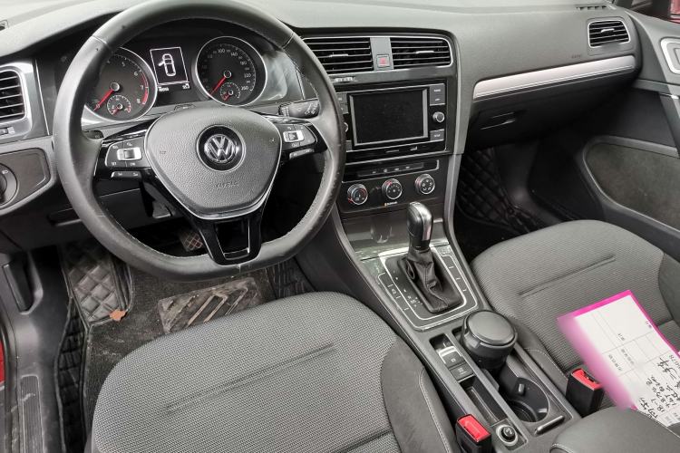 Used Volkswagen Golf 2018 230TSI Automatic Comfort Model
