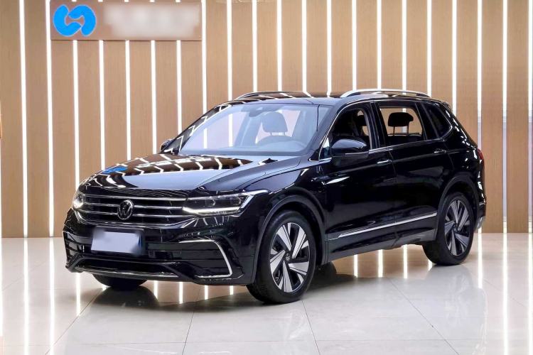 Used Volkswagen Tiguan L 2023 Restyled 330TSI Automatic Two-Wheel Drive R-Line Enhanced Comfort Version
