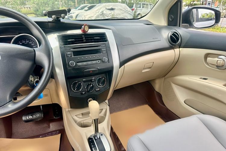 Used Nissan Livina 2015 1.6XE CVT Comfort Edition