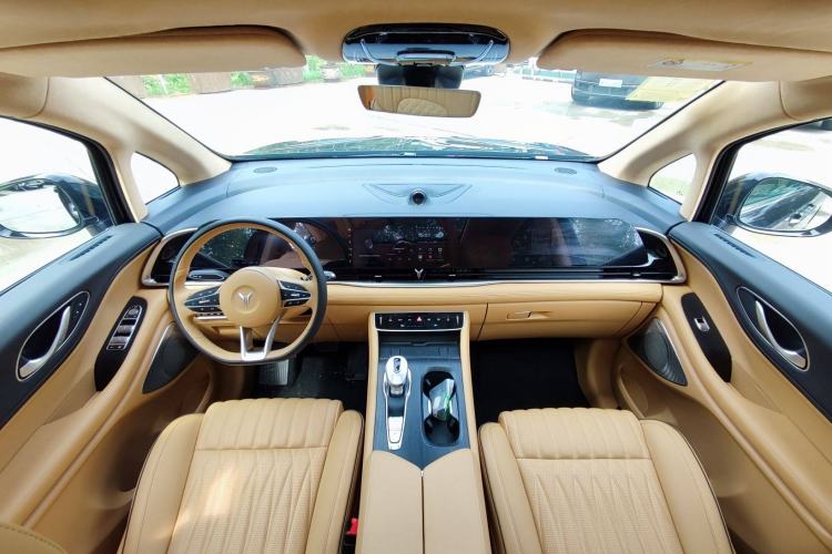 Used VOYAH Dream 2024 PHEV Ultra-Long Range Flagship Edition
