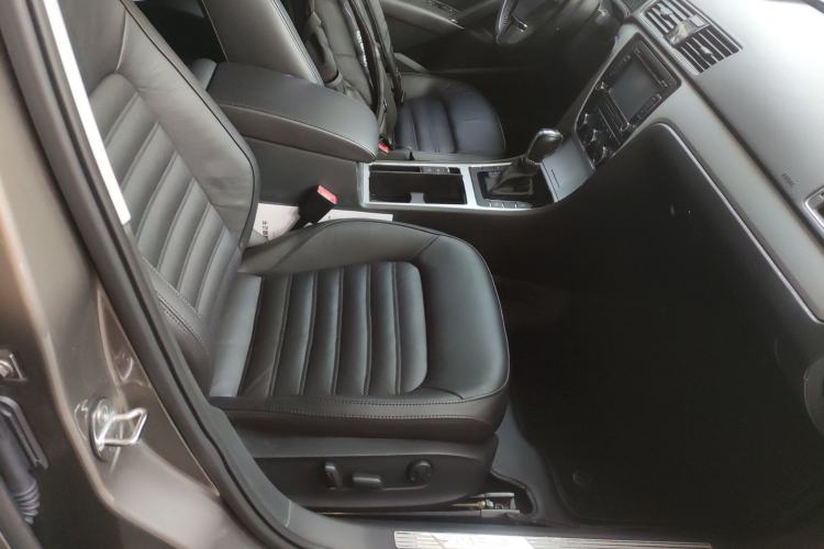 Used Volkswagen Passat 2015 1.8TSI DSG Prestige Edition
