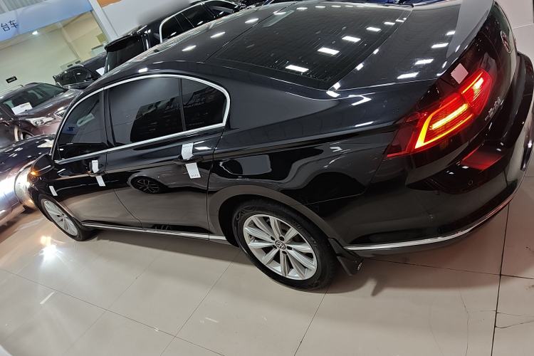 Used Volkswagen Magotan 2018 280TSI DSG Leading Model
