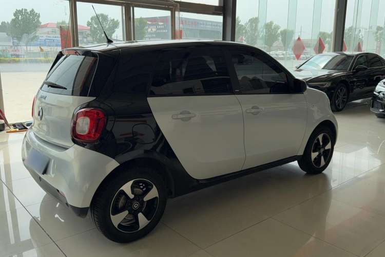 Used  forfour 2018 1.0L 52kW Passion Edition
