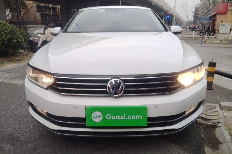 Used Volkswagen Magotan 2018 330TSI DSG Advanced Model
