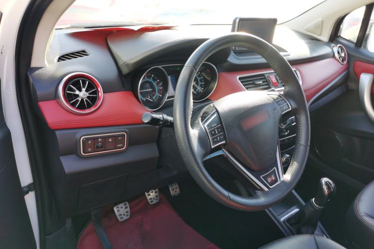 Used Haval H1 2015 1.5L Manual Luxury Model
