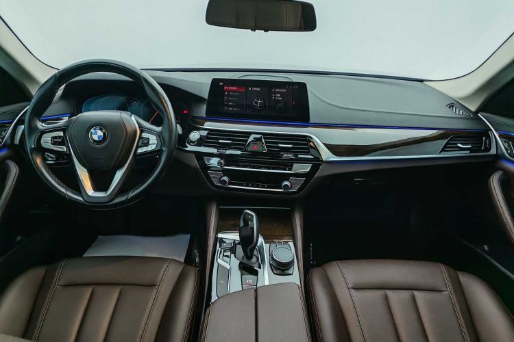 Used BMW 5 Series 2019 Facelifted 525Li Luxury Package
