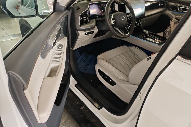 Used GAC Trumpchi GS8 2022 Flagship Series 2.0 TGDI Four-Wheel Drive Luxury Smart Connectivity Version (7 Seats)
