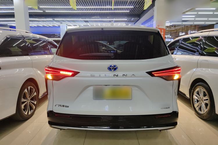 Used Toyota Sienna 2021 2.5L Hybrid Premium Edition
