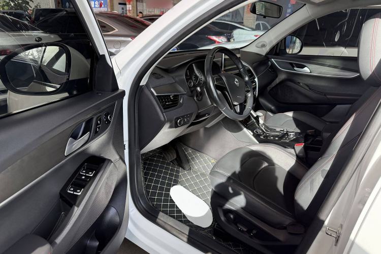 Used BORGWARD BX5 2017 20TGDI Automatic Two-Wheel Drive Pioneer Edition
