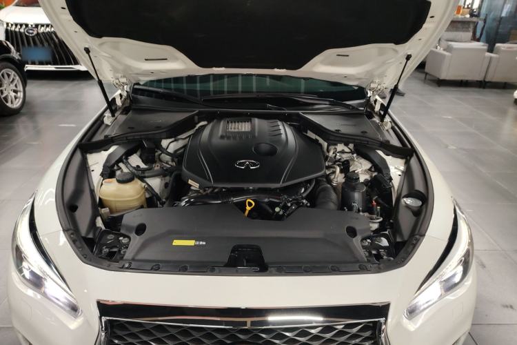 Used Infiniti Q50L 2018 2.0T Enjoyment Version China VI Standard
