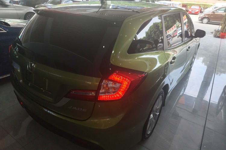 Used Honda Jade 2013 1.8L automatic Comfort version 5 seats
