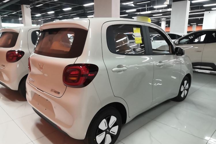 Used Wuling Hongguang MINIEV 2025 Four-Door Version Advanced Edition
