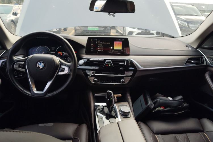 Used BMW 5 Series New Energy 2019 Updated 530Le Pioneer Edition
