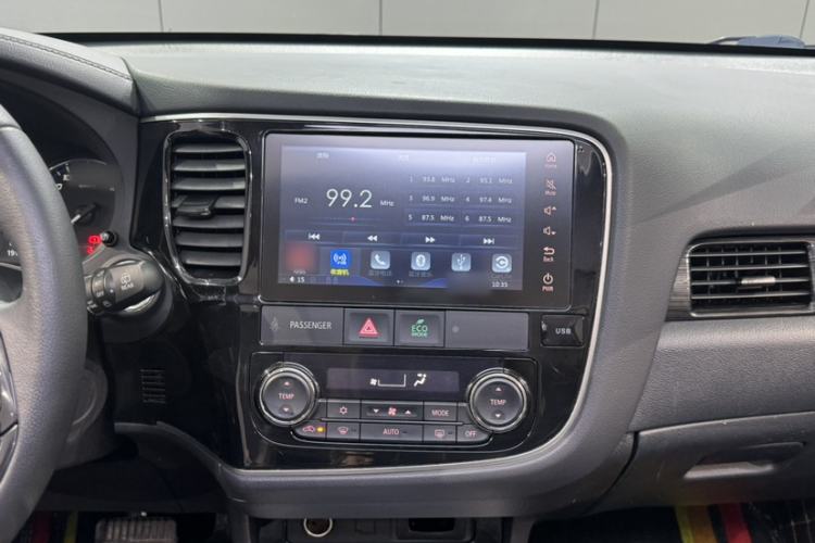 Used Mitsubishi Outlander 2019 2.0L Two-Wheel Drive Comfort Edition 5 Seats China VI Standard