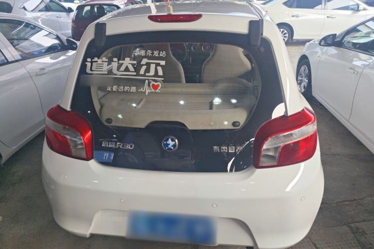 Used Venucia R30 2014 1.2L Manual Enjoyment Edition
