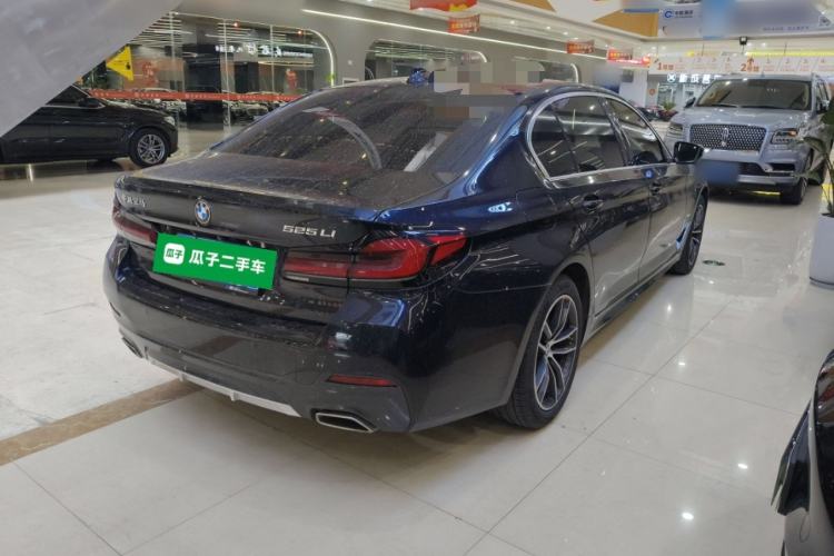 Used BMW 5 Series 2022 Second Facelift 525Li M Sport Package
