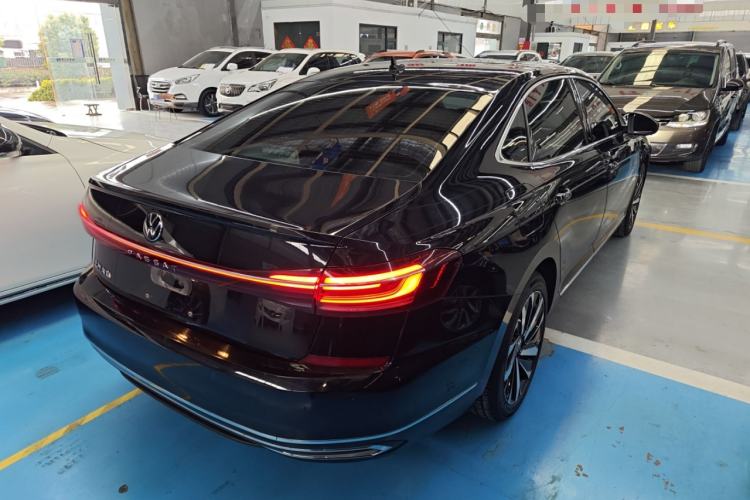 Used Volkswagen Passat 2022 330TSI Elite Edition Custom Version
