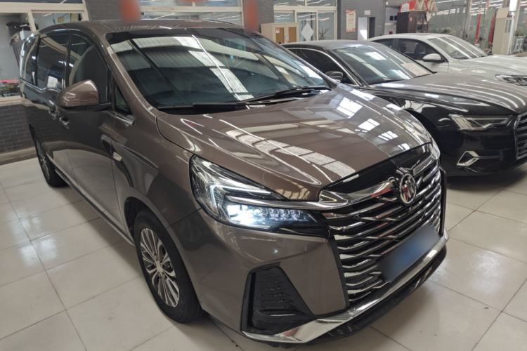 Used Buick GL8 2023 Facelifted Land Cruiser Executive Luxury Version
