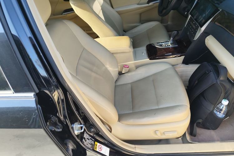 Used Toyota Camry 2015 2.0G Premier Edition
