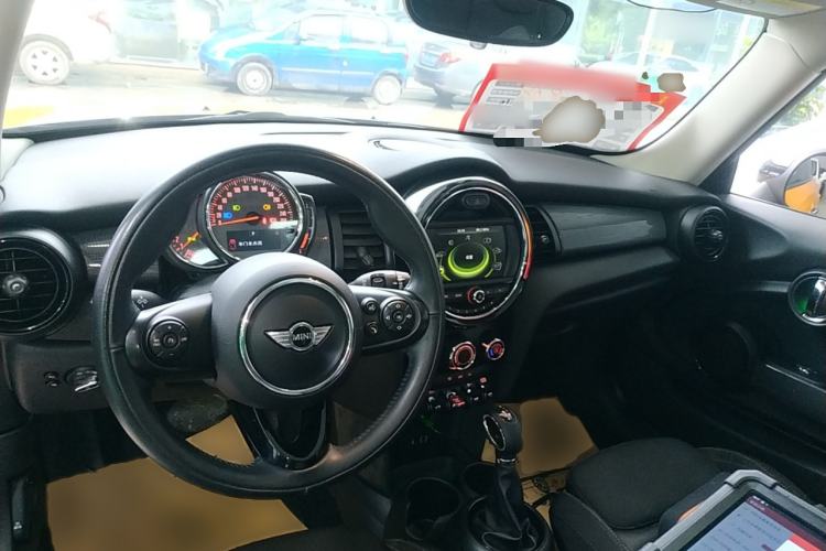 Used  MINI 2016 1.5T COOPER
