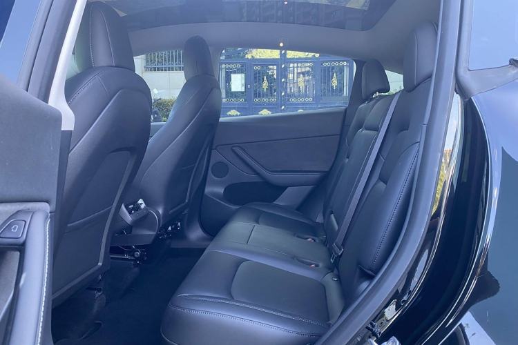 Used Tesla Model Y 2021 Standard Range Rear-Wheel Drive Version
