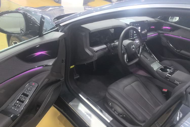 Used Denza Z9 2024 1100 km Four-Wheel Drive Max Version