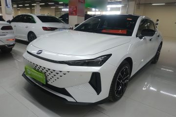 Used Changan UNI-V iDD 2024 Blue Whale Smart Electric iDD 136km ZhiKu Model