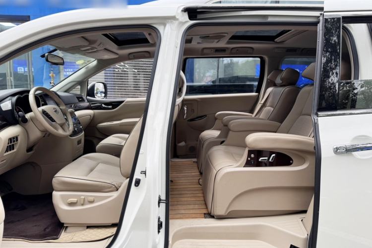 Used Nissan Quest 2015 3.5L SL
